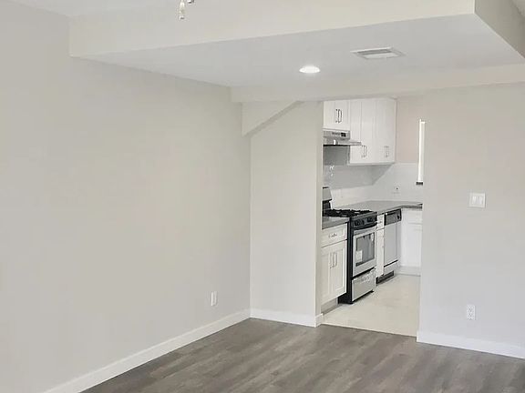 2nd image of 514 E Valencia Ave APT J
