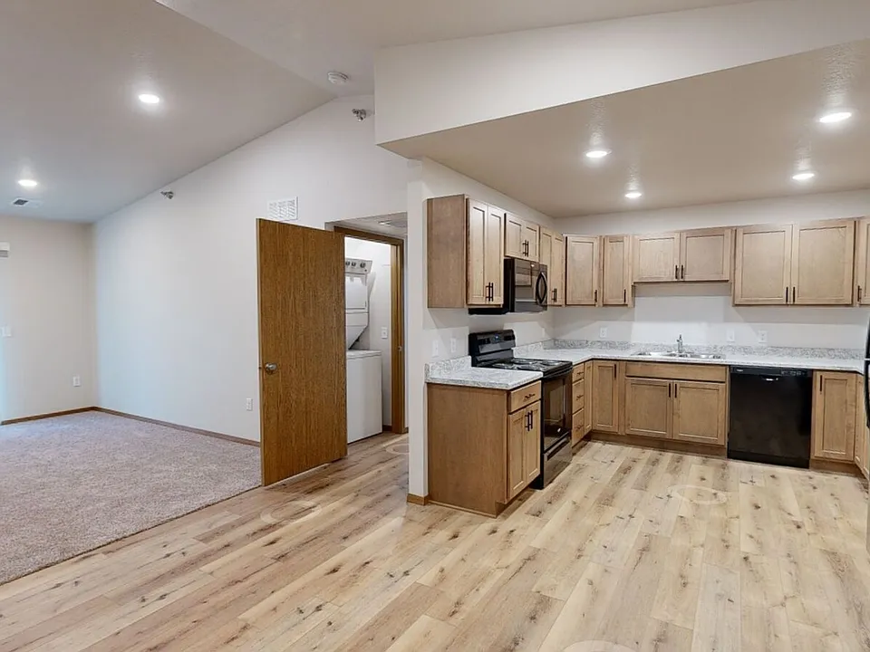 Home - Field Apartments I