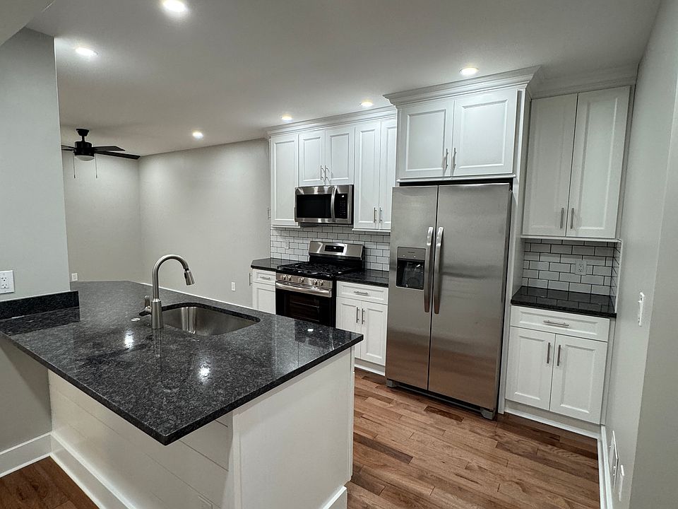 1st image of 51 Bremen St #2