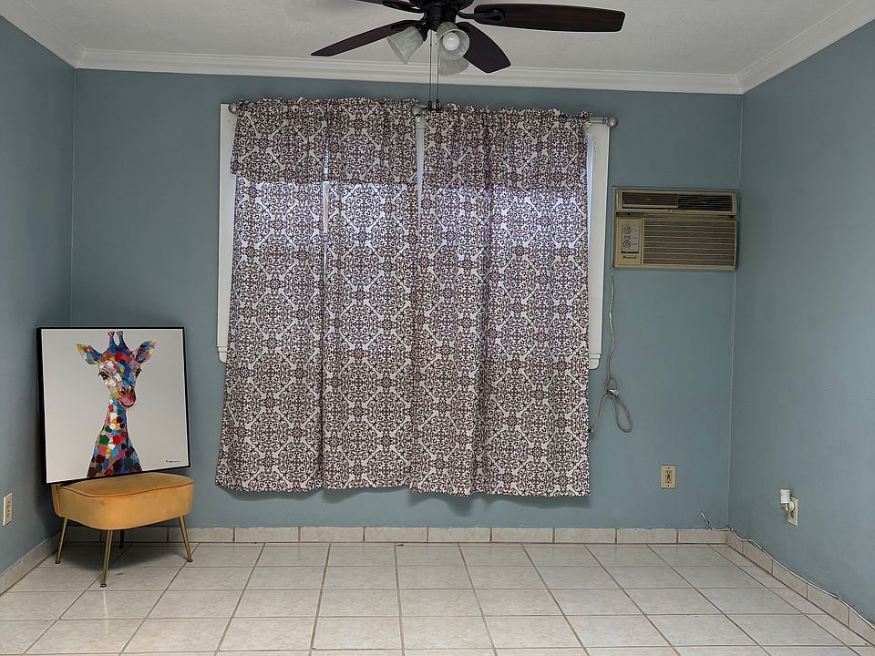 2nd image of 3904 Randolph St