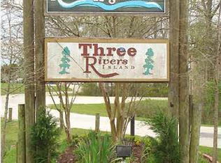 32 Diversion Canal Rd, Maurepas, LA 70449