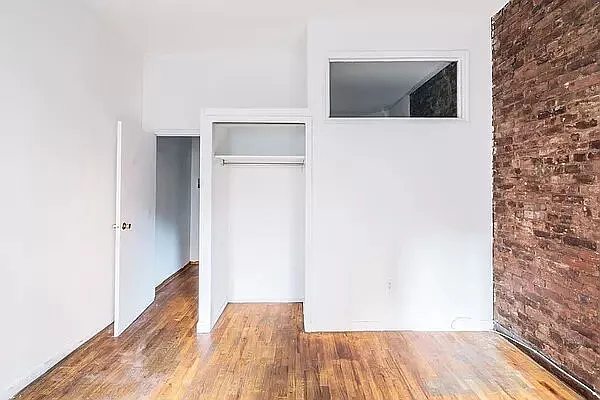 Rented by Emerson Realty NY LLC | media 2