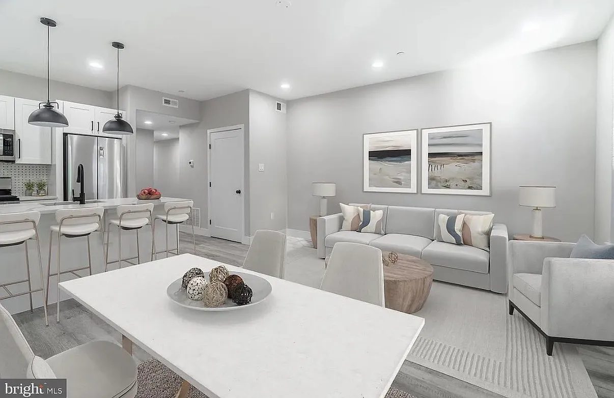 1223 Leopard St — Photo 4