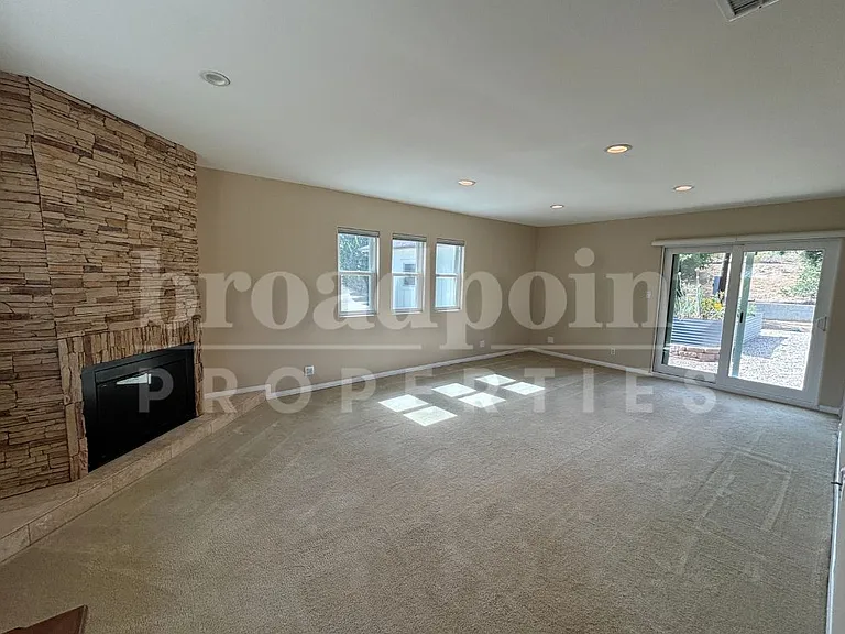 11145 Meadow Glen Way E — Photo 8