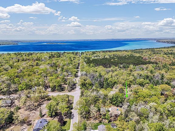 3rd image of 6412 E Higgins Lake Dr