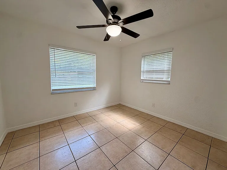 1235 Alcazar St — Photo 9