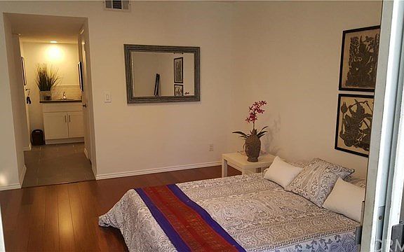 5th image of 1100 Newport Ave Unit 303
