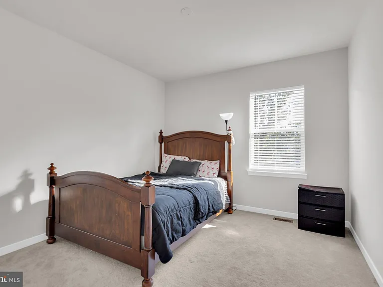 131 Thornton Way — Photo 30