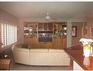 4th image of 2548 Downeyville Ave