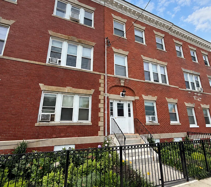 1 Ernst St