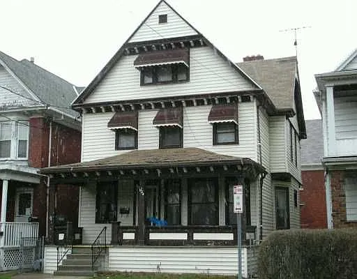 1124 Ferry Ave photo 1