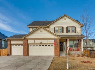 223 N Muscadine Ct, Aurora, CO 80018