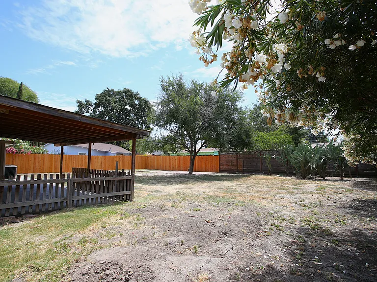 2020 Leland Way — Photo 26
