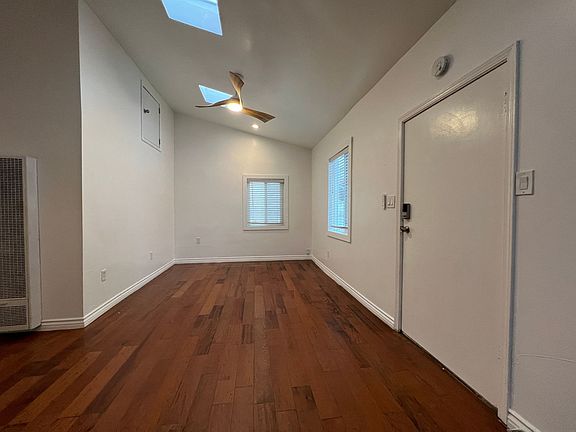 5th image of 3207 42nd St