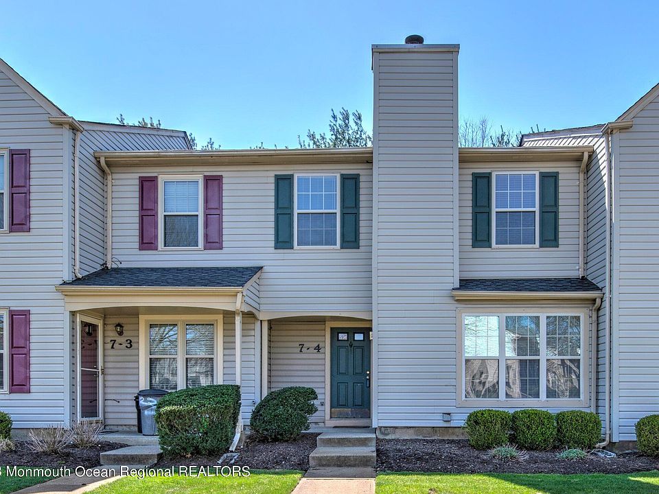 1st image of 7 Stuart Drive #4
