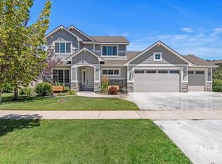2562 E Taormina Dr, Meridian, ID 83642