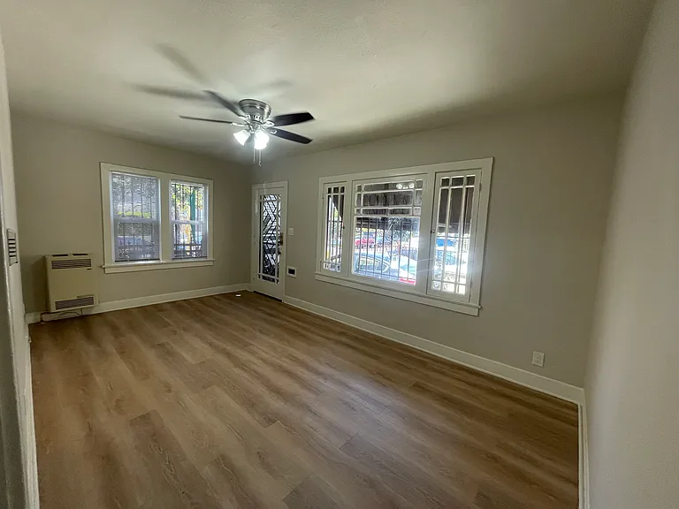 5217 Lexington Ave — Photo 3