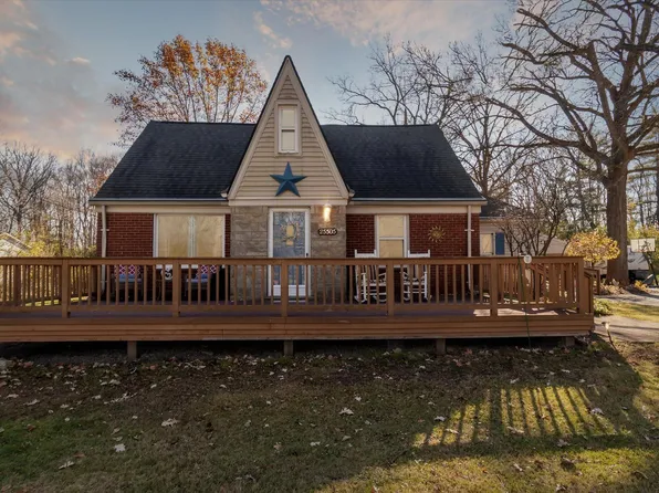 25505 Farmbrook Rd, Southfield, MI 48034