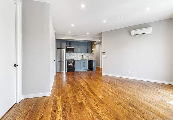 3rd image of 842 Flushing Ave #4D