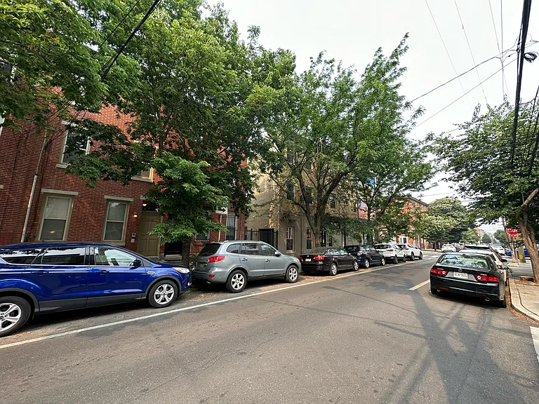 1609 Bainbridge St #3 — Photo 13