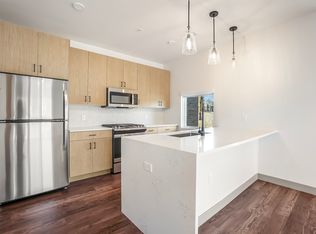 64 Grove St #206, Salem, MA 01970