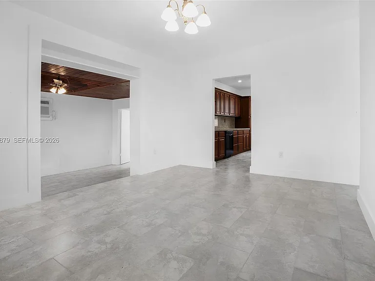 6339 SW 32nd St — Photo 7