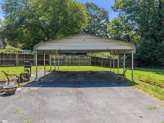 5th image of 214 N Pliney Cir