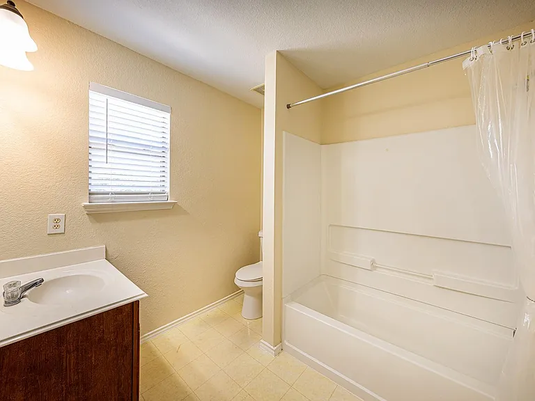 3603 Avalon Castle Dr — Photo 17