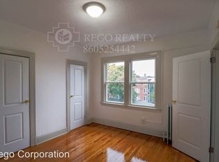 60 School St APT C2, Hartford, CT 06106