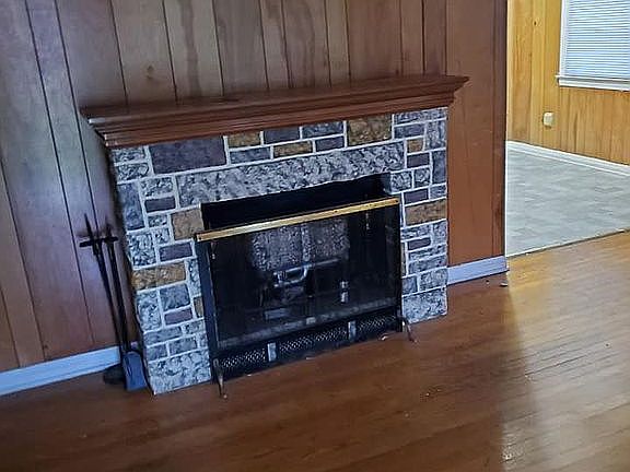 5th image of 9104 Jackson Ave