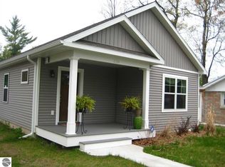 318 Hamilton St, Traverse City, MI 49686
