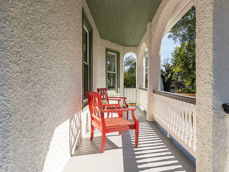 518 N Braddock St — Photo 10