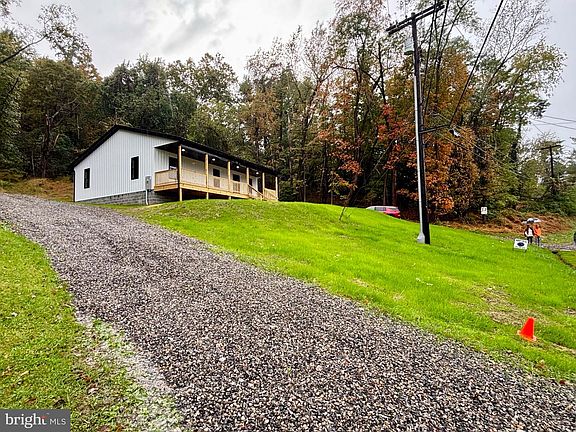 4th image of 1131 Miller Rd