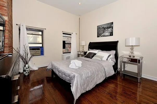 Rented by Eisenberg Exclusives | media 33