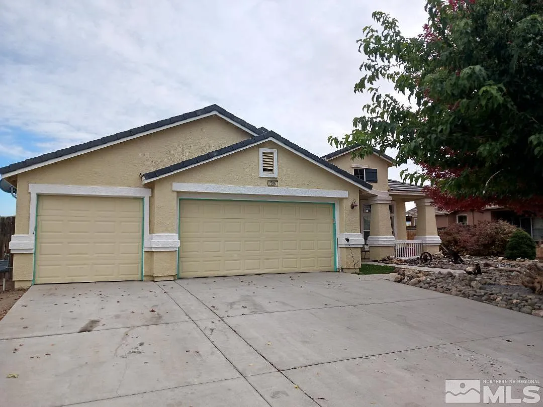 1495 Riverpark Pkwy photo 1