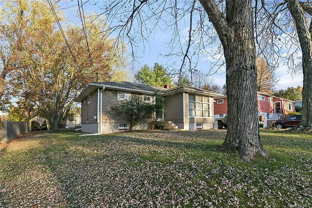 3 bed, 1434 sqft, $3,600 — Photo 2