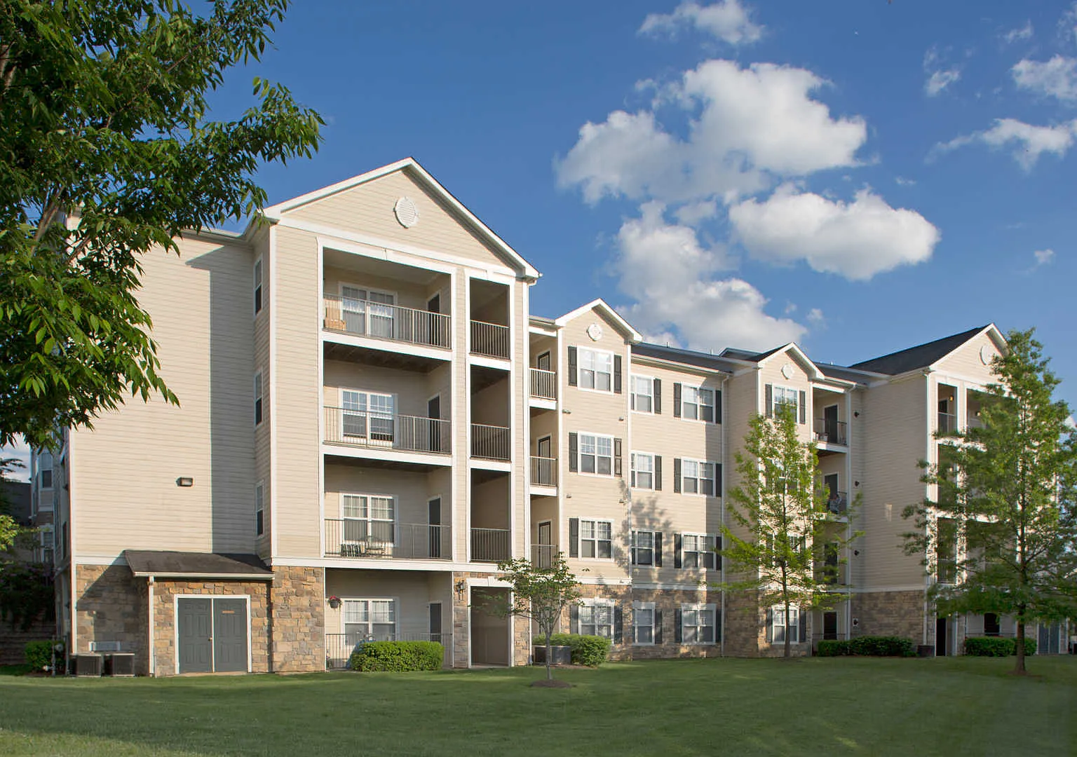 The Reserve at Fairfax Corner — Photo 1