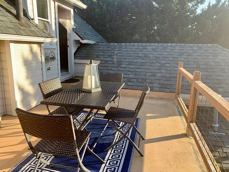 Private upstairs deck.