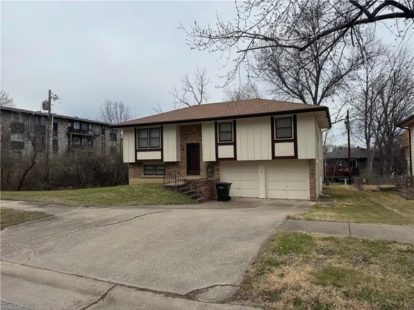 1216 Michigan St, Leavenworth, KS 66048