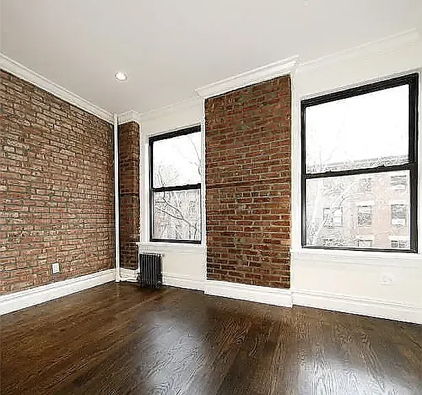 222 E 12th St #4A — Photo 1