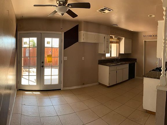 3rd image of 11324 Lawson Ave APT A