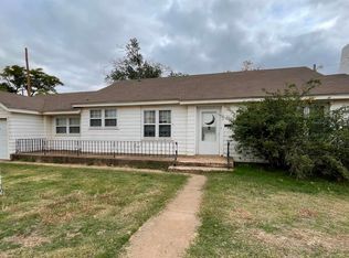 1509 W 10th St, Plainview, TX 79072