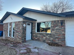 222 S Saddle Rd, Enid, OK 73703