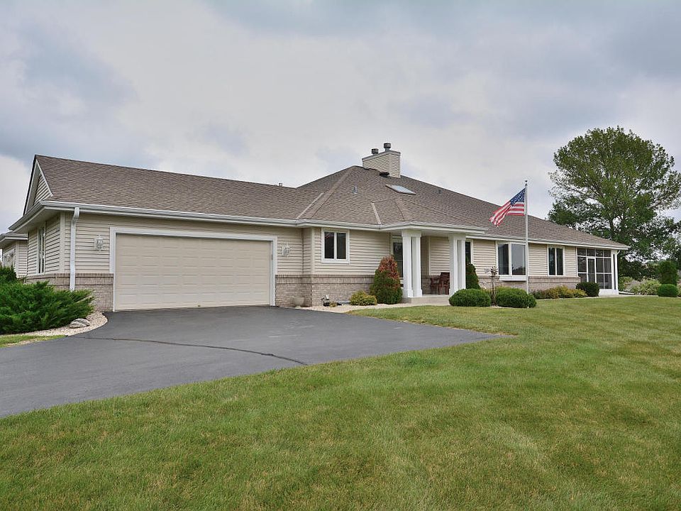 1st image of W174N7948 Wildwood Dr #2