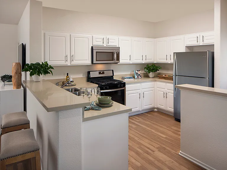 Torrey Hills Apartment Homes — Photo 12