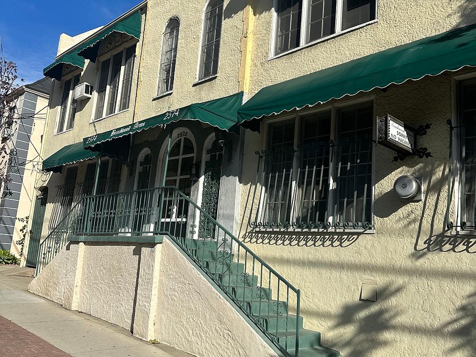 1st image of 2574 N Beachwood Dr #103
