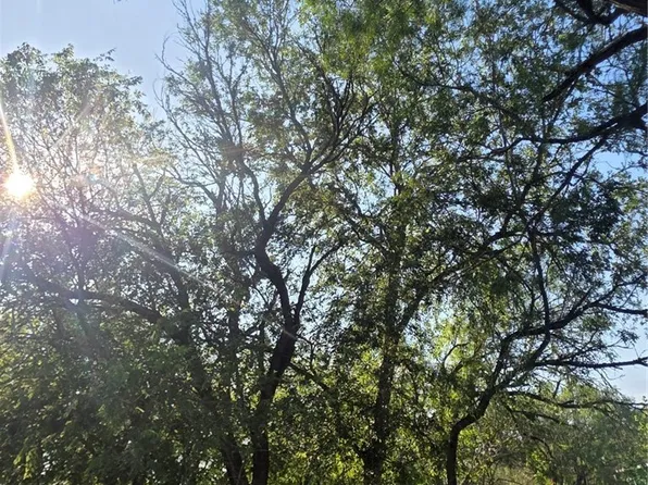 766 Rawhide Rd, Seguin, TX 78155