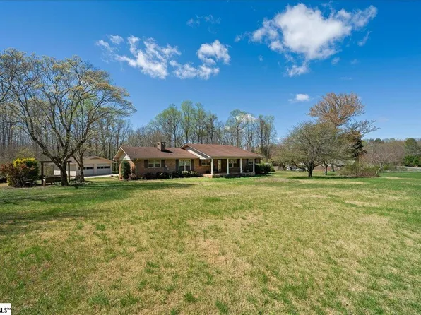 569 Edens Rd, Pickens, SC 29671