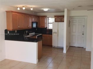 8425 NW 8th St APT 104, Miami, FL 33126