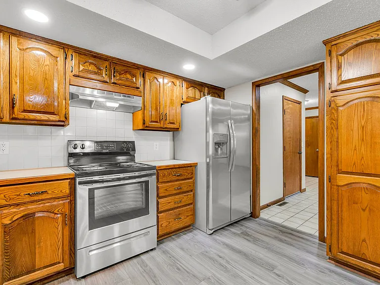 3921 S Cutler Ct — Photo 6